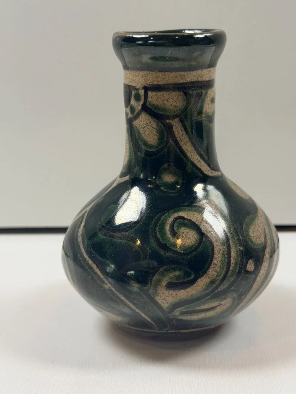 Handcrafted Vintage Mexican Decorative Pottery Vase 4